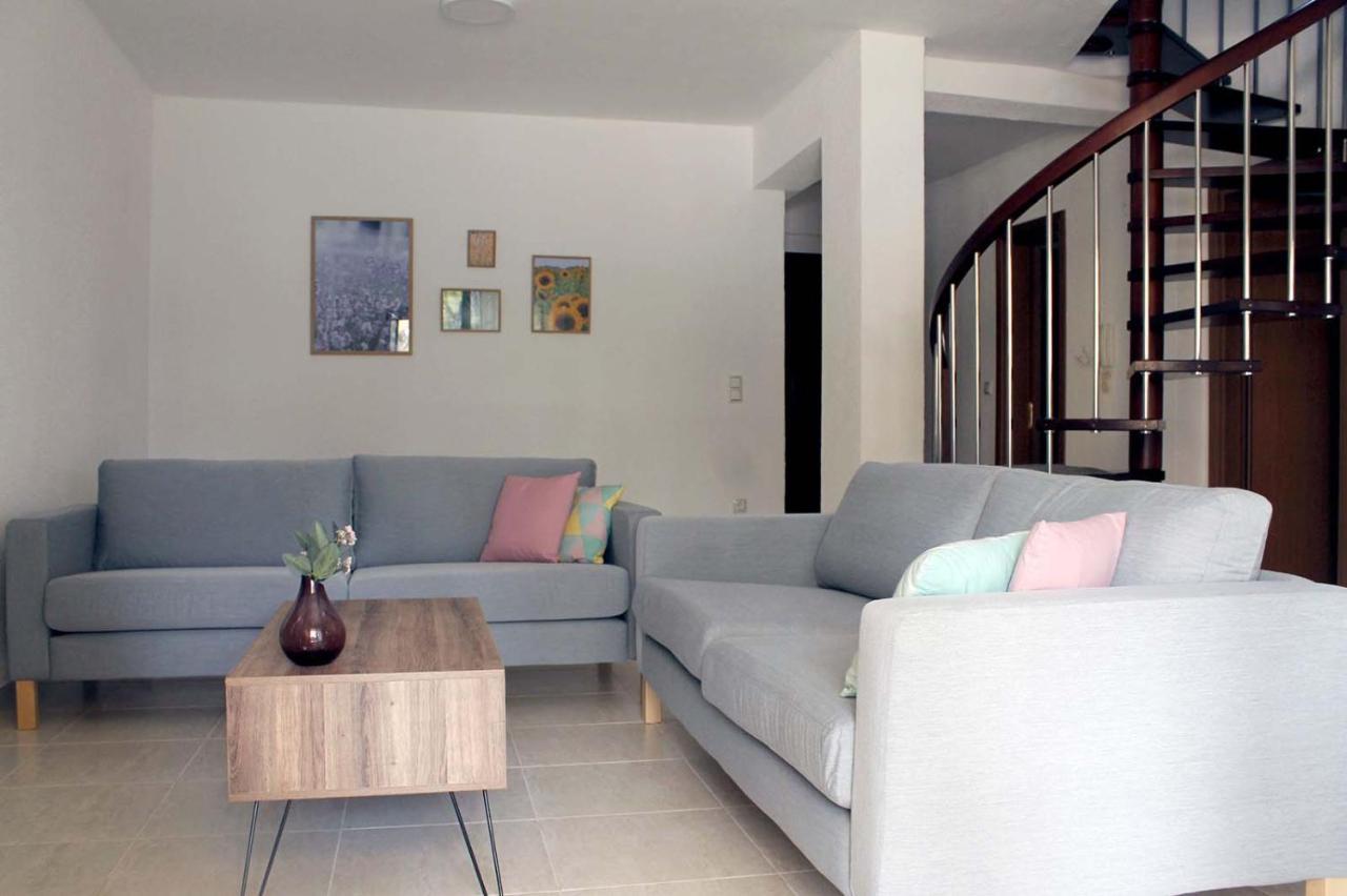 4 Bedroom Villa With Pool And Garden Néa Fókaia Dış mekan fotoğraf